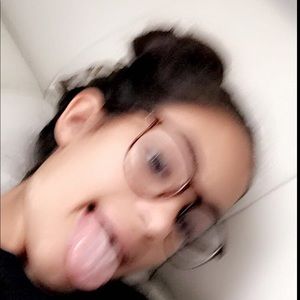 Meet your Posher, Kiani